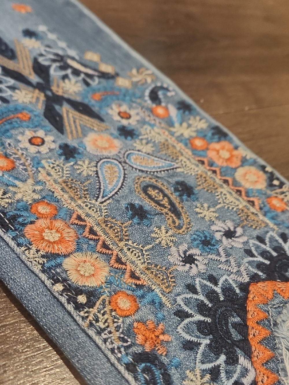 ❤️ LAURIE FELT EMBROIDERED HIGH RISE SKINNY DAISY DENIM JEANS, 4P (27 PETITE) - Picture 5 of 12